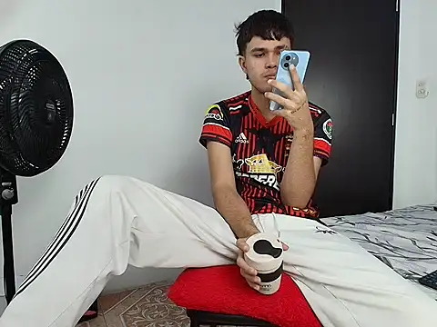 EdwinBoys online show from 05/12/26, 01:06