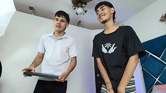 EdwinBoys online show from 05/19/26, 01:07