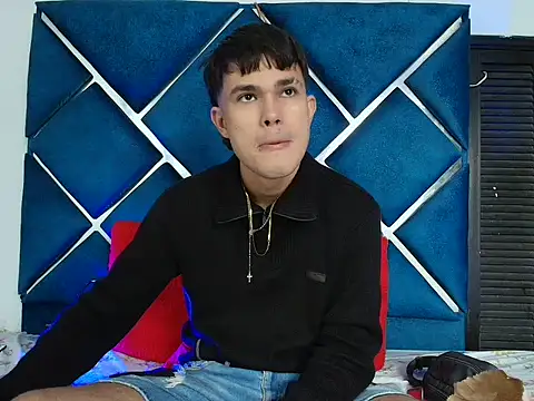 EdwinBoys online show from 05/04/26, 01:36
