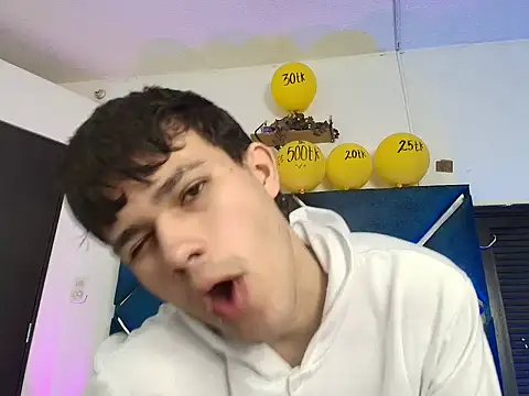 EdwinBoys online show from 04/27/26, 01:09
