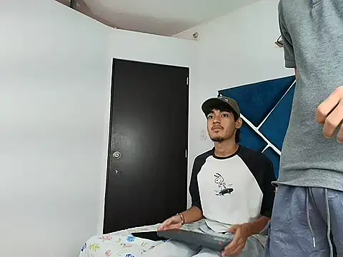 EdwinBoys online show from 05/14/26, 01:30