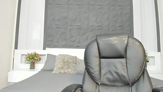 Snapshot of sophia_blade_ chatting on 05/11/26, 02:46 sophia blade online show from 05/11/26, 02:46