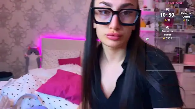 MyNaomi online show from 05/15/26, 07:56
