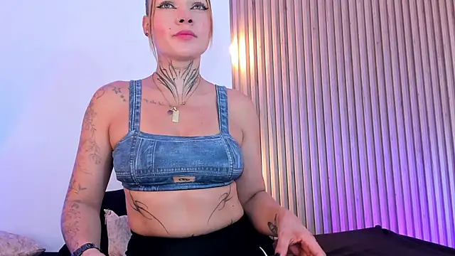 Violeta queen1 online show from 06/01/26, 01:55