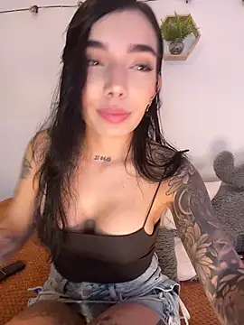 Snapshot of milasantana_ chatting on 06/10/26, 08:32 milasantana online show from 06/10/26, 08:32