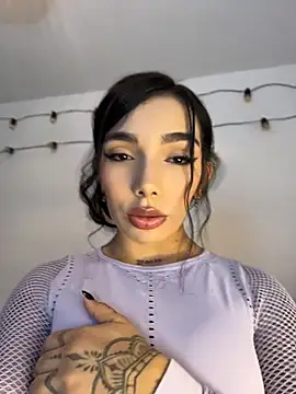 milasantana  online show from 06/30/26, 10:21