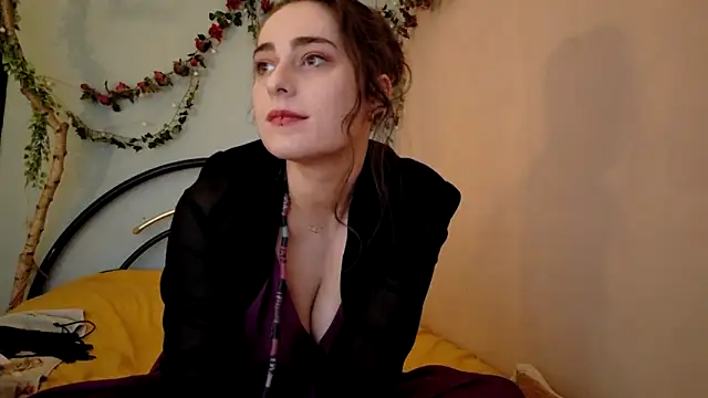 Snapshot of missclochette chatting on 04/24/26, 12:18 missclochette online show from 04/24/26, 12:18