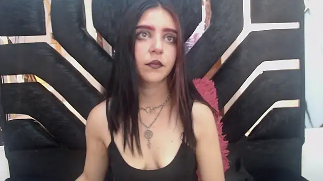 Snapshot of amberblackcs01 chatting on 05/17/26, 05:24 amberblackcs01 online show from 05/17/26, 05:24