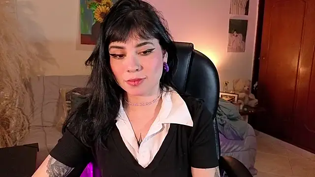 GaiaJonness online show from 05/25/26, 06:06