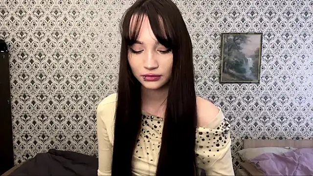 LeenRouz online show from 04/18/26, 01:24