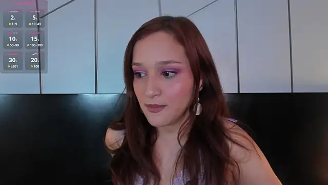 Snapshot of leahluna chatting on 05/09/26, 06:55 leahluna online show from 05/09/26, 06:55