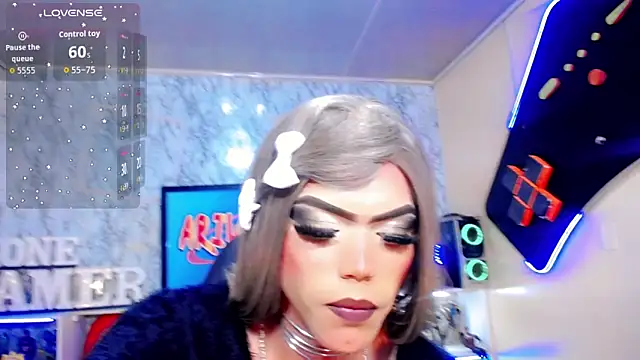 abril gomez   online show from 05/17/26, 03:17
