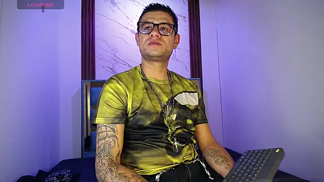 Nickk 21  online show from 05/14/26, 01:30