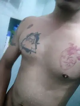 maicol6699 online show from 04/19/26, 03:07