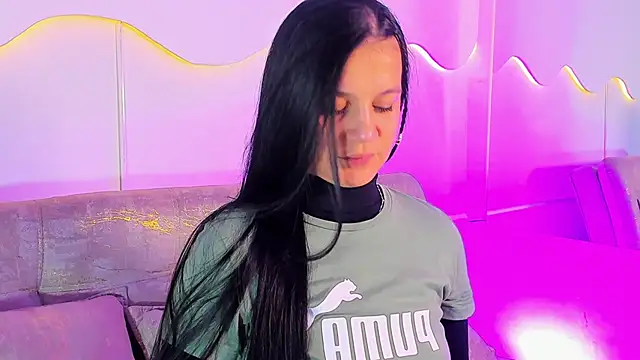 Snapshot of MiaMalcova__ chatting on 05/22/26, 10:13 MiaMalcova online show from 05/22/26, 10:13