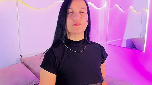 Snapshot of MiaMalcova__ chatting on 05/24/26, 10:15 MiaMalcova online show from 05/24/26, 10:15
