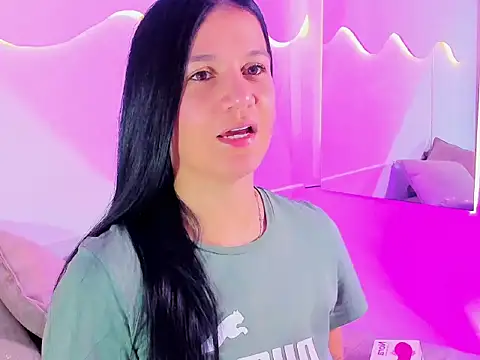 Snapshot of MiaMalcova__ chatting on 05/18/26, 02:11 MiaMalcova online show from 05/18/26, 02:11