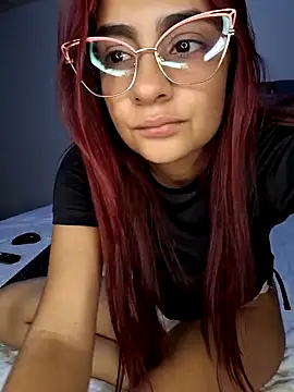 LittleAli0311 online show from 05/06/26, 03:21