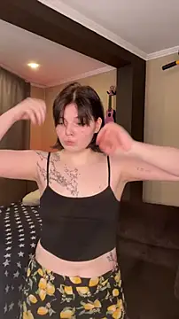 LoveIyBarbie online show from 04/16/26, 07:47