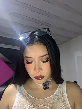 1 daaaniela 7 online show from 04/23/26, 05:36