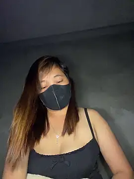 HaNa-mi online show from 04/18/26, 03:47