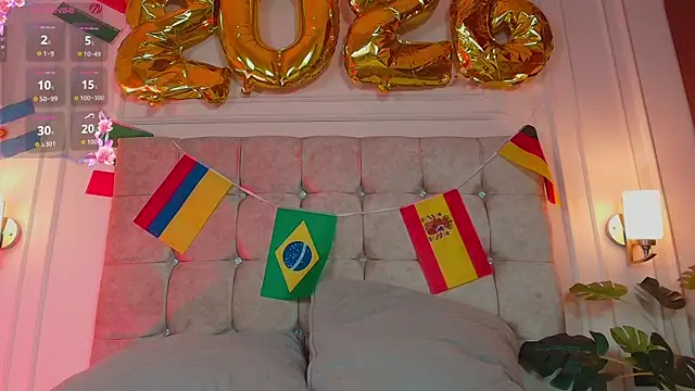SophieBuitrago online show from 06/15/26, 12:27