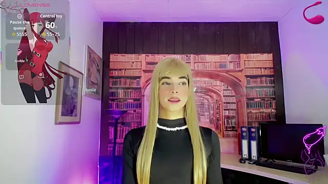 Snapshot of moon_sweet- chatting on 04/15/26, 04:51 moon sweet- online show from 04/15/26, 04:51