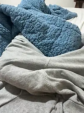 dotadonen17 online show from 04/15/26, 02:17