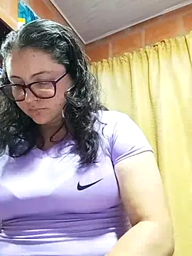 DarkCherry20  online show from 04/16/26, 02:01