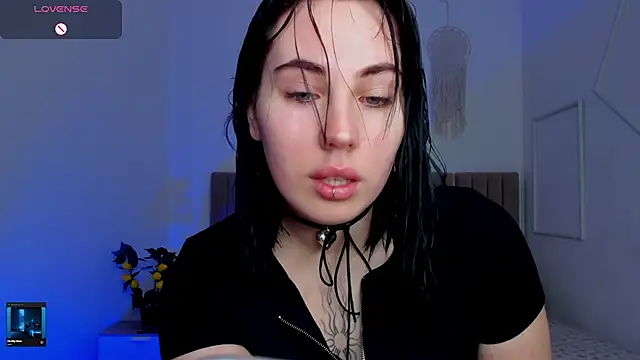 Snapshot of Shiraazsh_ chatting on 05/01/26, 10:20 Shiraazsh online show from 05/01/26, 10:20