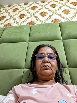 Snapshot of Shalini3456 chatting on 05/21/26, 10:29 Shalini3456 online show from 05/21/26, 10:29
