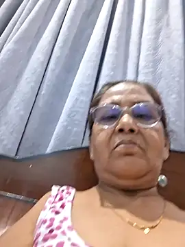 Snapshot of Shalini3456 chatting on 05/24/26, 04:18 Shalini3456 online show from 05/24/26, 04:18