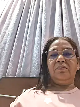 Snapshot of Shalini3456 chatting on 05/24/26, 04:12 Shalini3456 online show from 05/24/26, 04:12