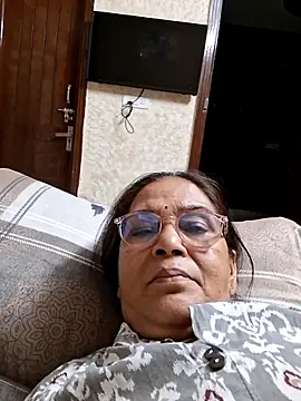 Snapshot of Shalini3456 chatting on 04/20/26, 08:17 Shalini3456 online show from 04/20/26, 08:17