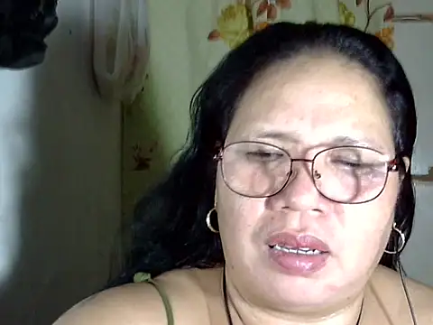 HottyCurlyPeanut online show from 05/10/26, 05:11