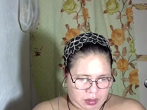 HottyCurlyPeanut online show from 05/15/26, 02:48