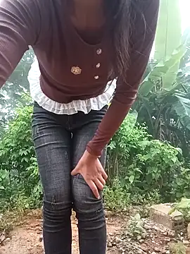 Elena Mia online show from 06/04/26, 10:58