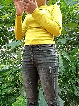 Snapshot of Elena_Mia chatting on 06/08/26, 01:28 Elena Mia online show from 06/08/26, 01:28
