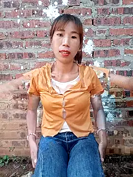 Elena Mia online show from 05/15/26, 11:47