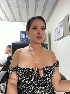 Snapshot of Sara_fun chatting on 02/21/25, 06:18 Sara fun online show from 02/21/25, 06:18