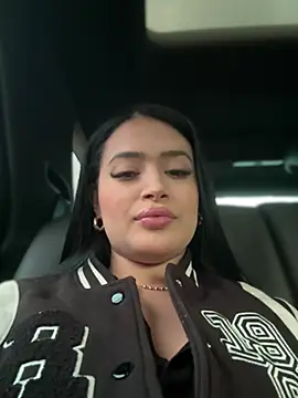 Snapshot of Sara_fun chatting on 03/14/25, 05:35 Sara fun online show from 03/14/25, 05:35