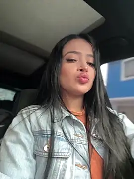 Snapshot of Sara_fun chatting on 03/13/25, 03:06 Sara fun online show from 03/13/25, 03:06