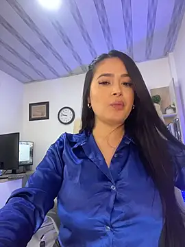 Snapshot of Sara_fun chatting on 09/28/25, 04:25 Sara fun online show from 09/28/25, 04:25