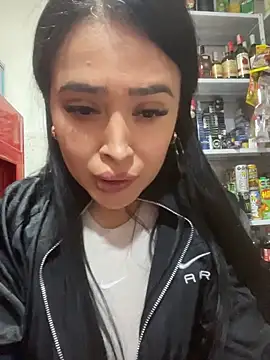 Sara fun online show from 12/13/25, 08:04