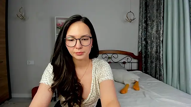 ameliyaa sun online show from 05/25/26, 03:22