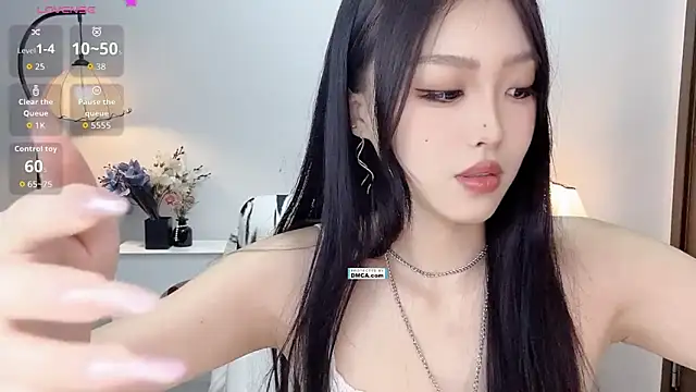 Snapshot of IAIA_iris chatting on 06/30/26, 02:28 IAIA iris online show from 06/30/26, 02:28