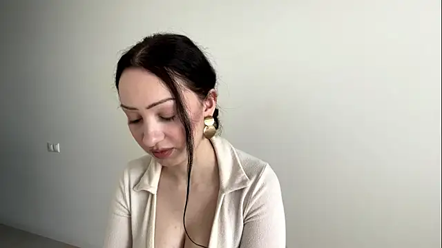 Snapshot of Meow_Alika chatting on 06/11/26, 12:02 Meow Alika online show from 06/11/26, 12:02
