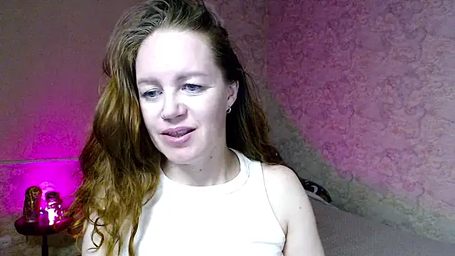 Snapshot of Fern_Lust chatting on 07/08/26, 09:37 Fern Lust online show from 07/08/26, 09:37