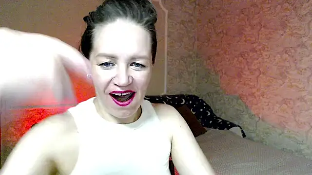 Snapshot of Fern_Lust chatting on 06/29/26, 04:17 Fern Lust online show from 06/29/26, 04:17