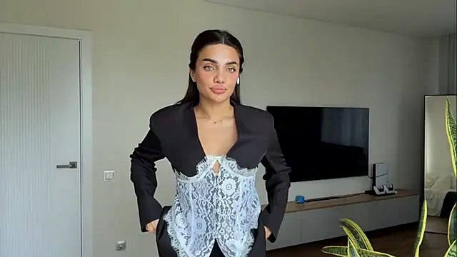 MelindaReny online show from 05/11/26, 09:10